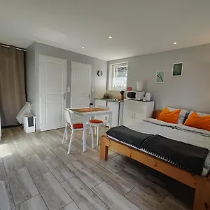 https://charmant-studio-a-autrans.hotels-rhonealpes.com